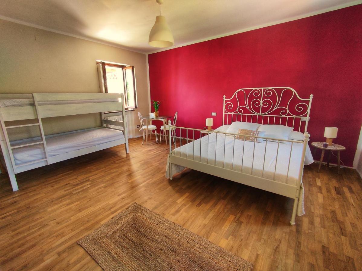 Vila La Tomatica In Commedia Mongardino Exteriér fotografie